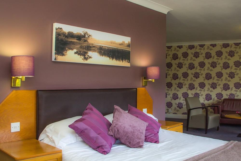 The Essex Golf & Country Club Hotel Coggeshall Exteriör bild