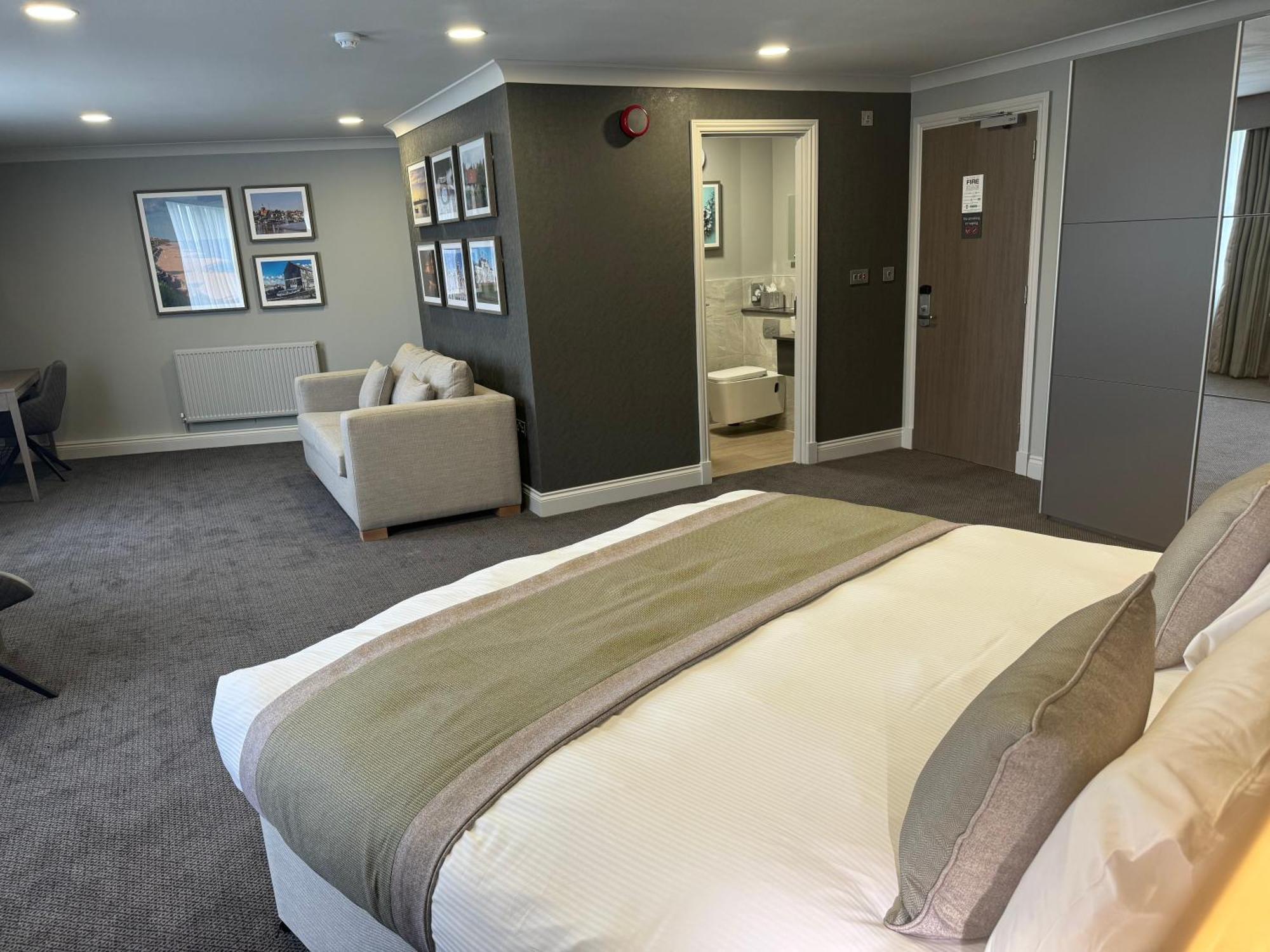 The Essex Golf & Country Club Hotel Coggeshall Exteriör bild